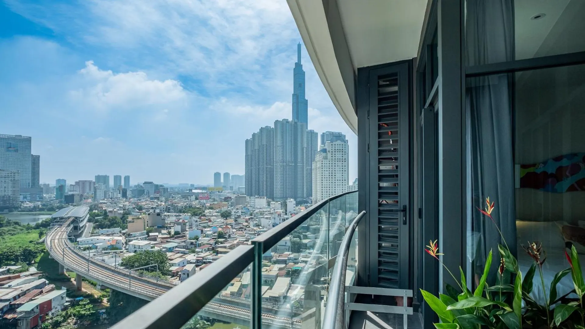 Lux Executive Residence At City Garden By Circadian Ho Chi Minh City 0*,